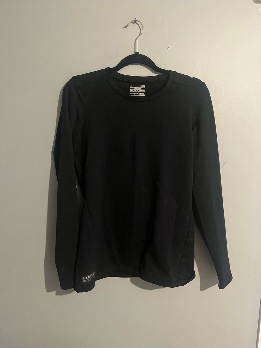 Under Armour Tactical Black Long Sleeve top size large Cold gear